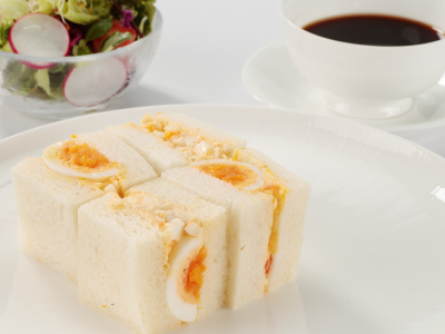 湯種食パンと夢前町産“七福卵”の玉子サンドウィッチセット（淡路玉ねぎのタルタルと合わせて）.JPG