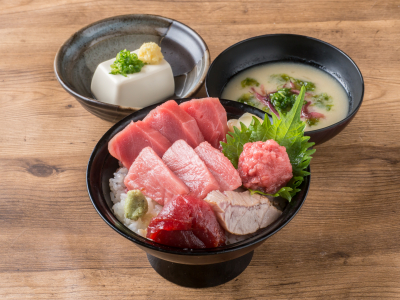 本マグロ三昧丼