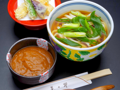 カレー香る　天ぷらうどん