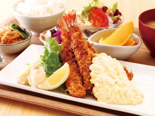 具沢山タルタルの海老フライ定食