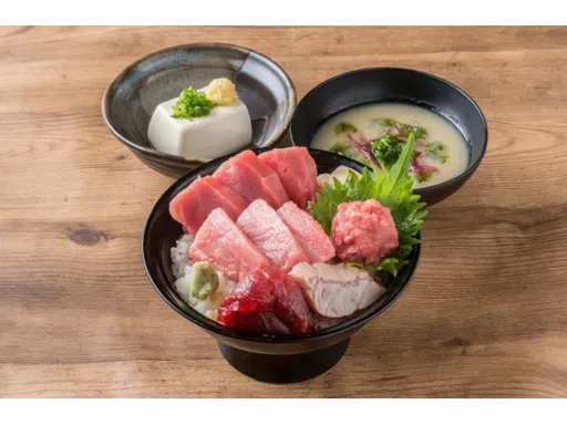 本マグロ三昧丼