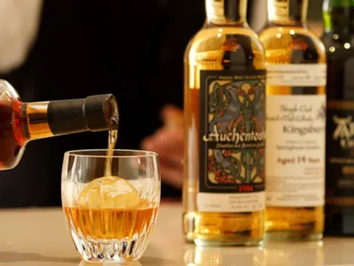 ラグジュアリーな雰囲気をそのままにしたホテル直営ラウンジ