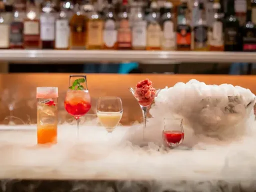 ラグジュアリーな雰囲気をそのままにしたホテル直営ラウンジ