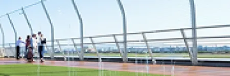 空を望み、緑に和む。